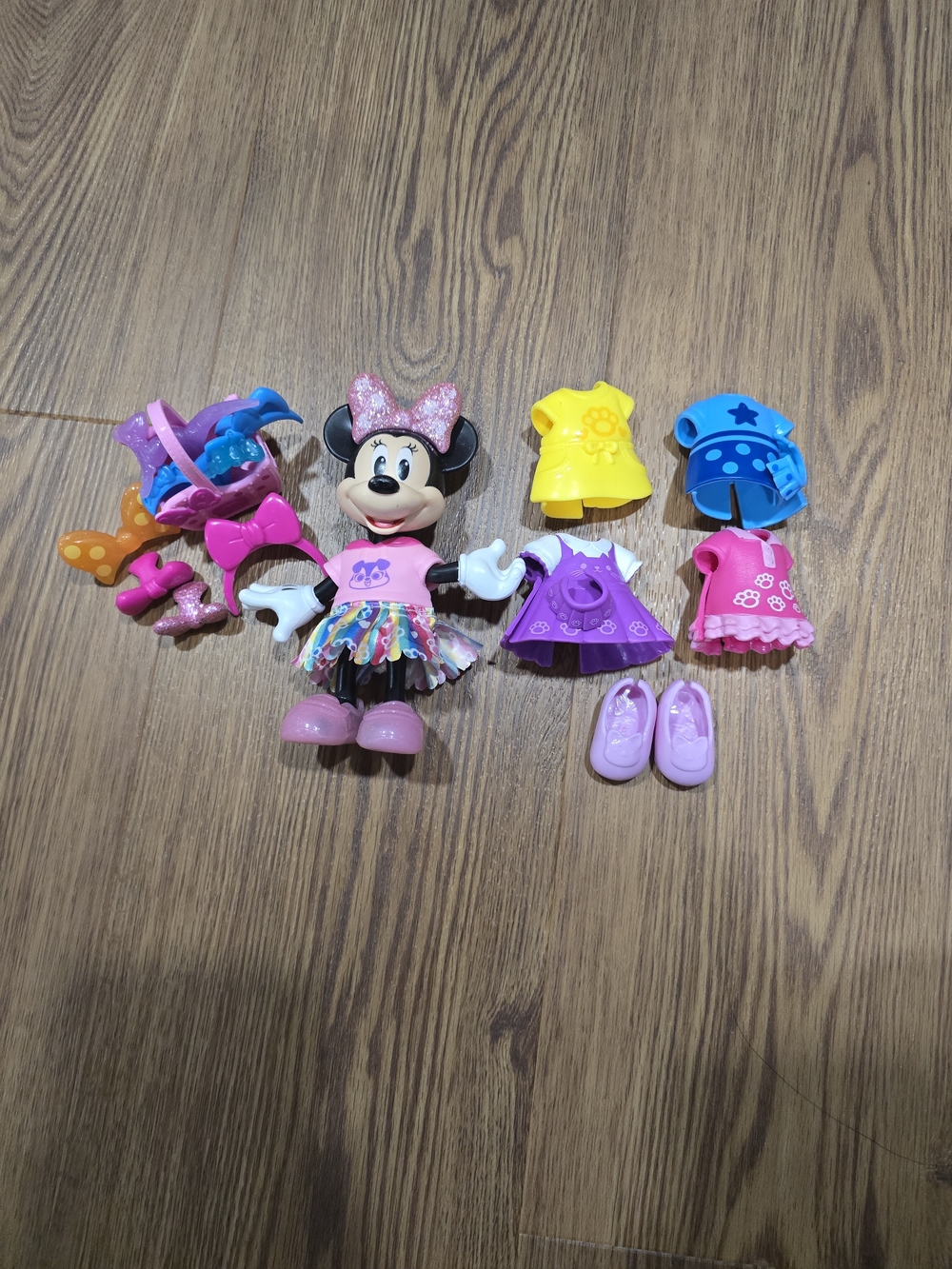 Disney Minnie Mouse Fashion Doll with Pink, Purple, Yellow & Blue Outfits